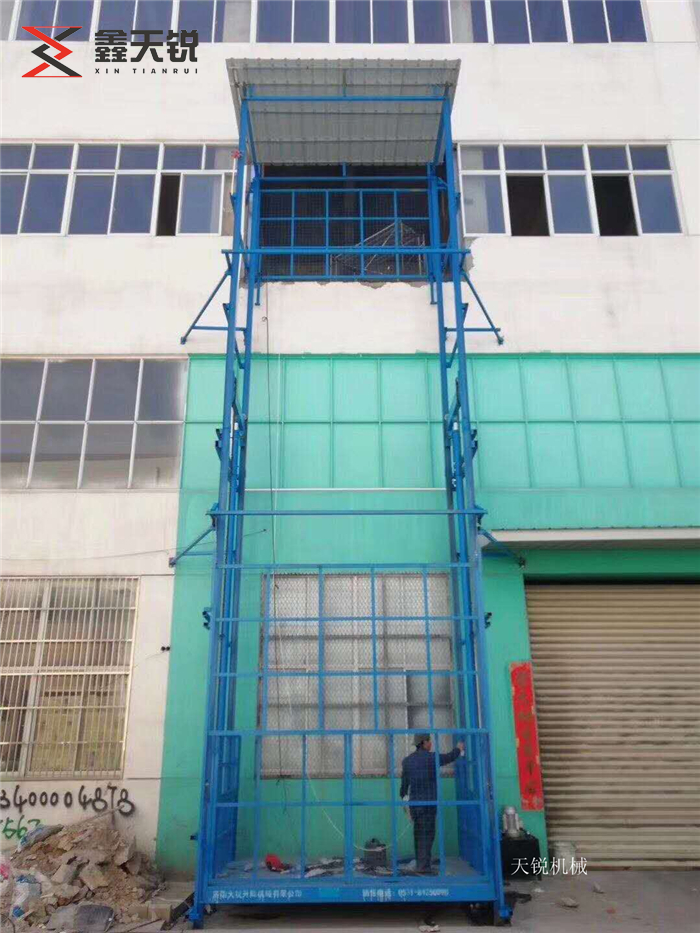 天水室外导轨式升降机